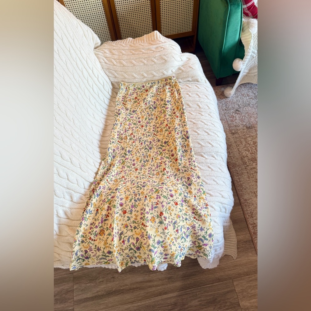 Reformation Layla Skirt - Picture 11 of 12